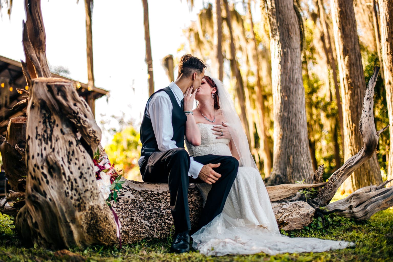 Colina wedding at knotted roots on the lake